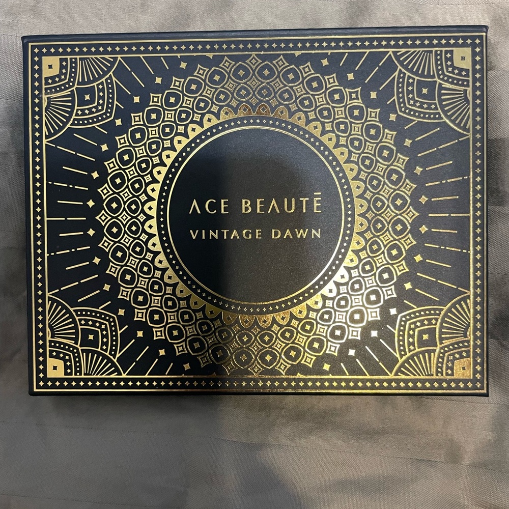 ACE beauty eye palette BNIB